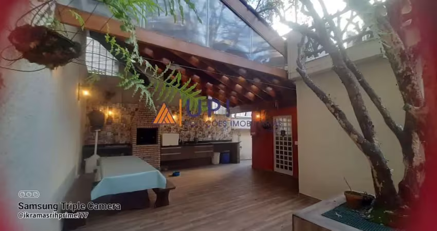São 2 casas interligadas região pedro doll  255 metros