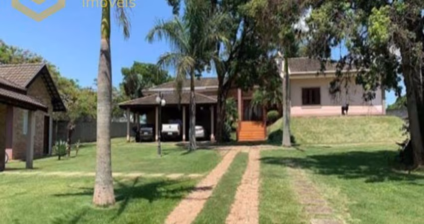 Excelente Chácara com 5000 m² de terreno e 500 m² de área construída, a venda, localizada no Bairro Bom Jardim, em Jundiaí - SP