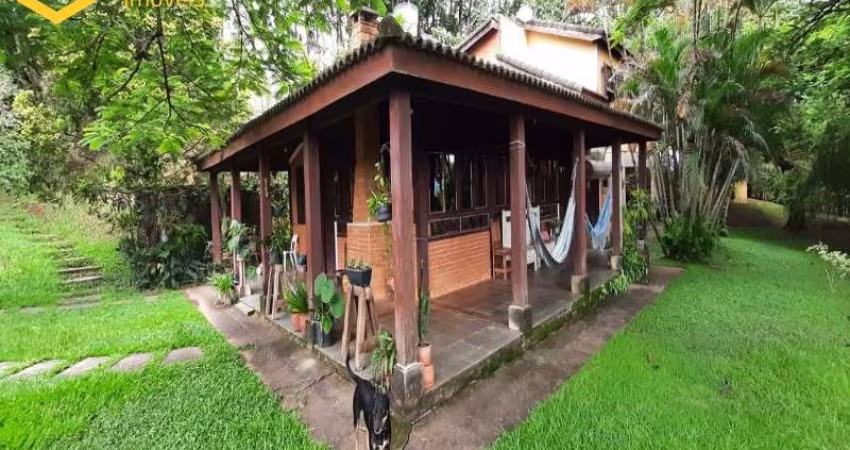 ara a venda, localizada na Estrada Municipal Do Marco Leite, Jundiaí/SP. Chácara cinematográfica, muito linda mesmo
