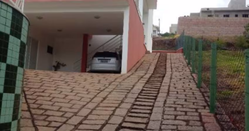 Belíssima casa assobradada, Localizada em Itupeva SP,  no Condomínio de alto Padrão Village Morro Alto, contendo 800  m² de construção terreno 1126 m2