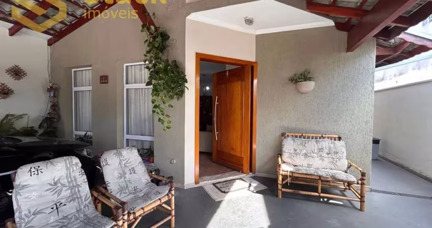 Casa térrea com 3 dormitórios sendo 1 suíte com banheira. no bairro jd samambaia em itupeva