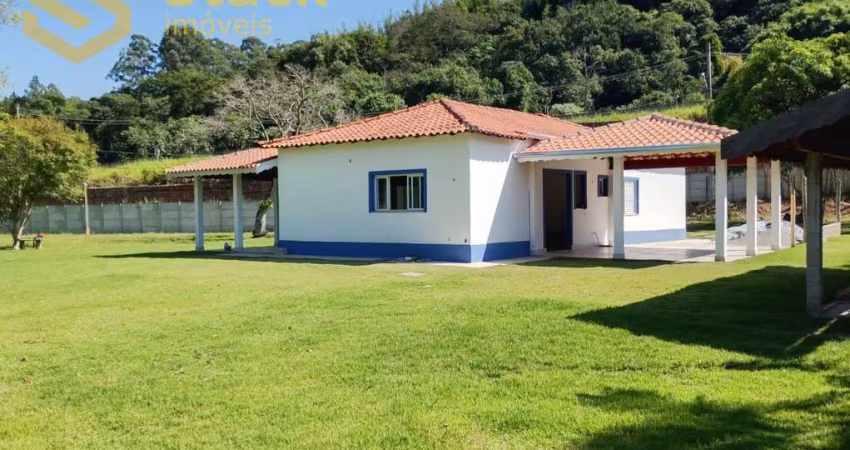 Chácara a venda,  com casa térrea totalmente reformada acabamento em porcelanato localizada na Rodovia Eng. Constâncio Cintra, Jundíai SP