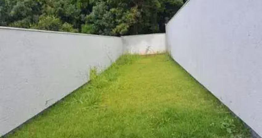 Sobrado para Venda em São José, Forquilhas, 2 dormitórios, 1 banheiro, 2 vagas