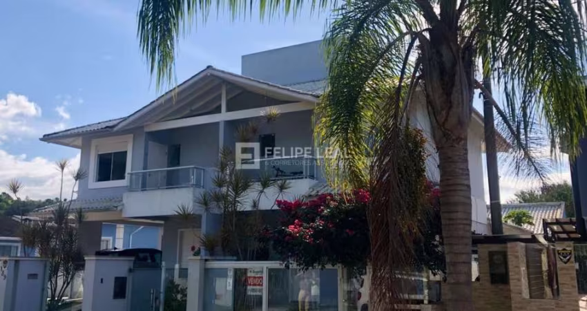 Casa para Venda em Florianópolis, Canasvieiras, 4 dormitórios, 2 suítes, 4 banheiros, 2 vagas