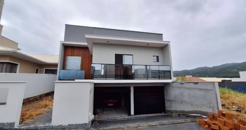 Casa para Venda em Palhoça, Bela Vista, 3 suítes, 4 banheiros, 2 vagas