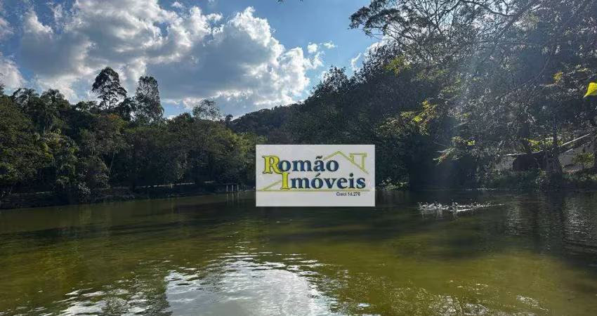 Terreno com vista para o lago no clube de campo de mairiporã
