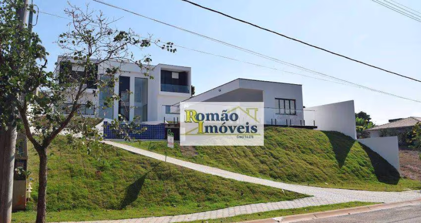 Linda Casa de Alto Padrão em Condomínio Exclusivo em Atibaia**