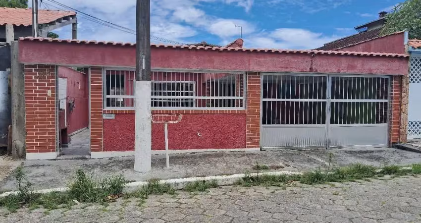 Casa 320 m² de terreno e c/03 quartos -centro - peruíbe/sp