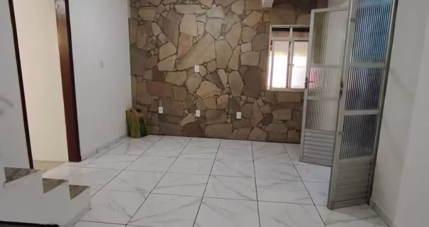 Casa com 2 quartos para alugar na Rua Athayde Seixas, Garcia, Salvador