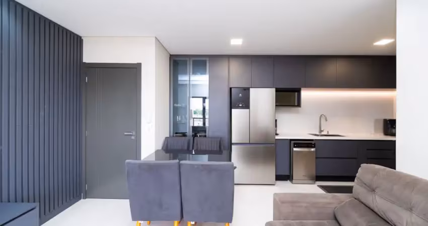 APARTAMENTO COM ELEVADOR SACADA COM CHURRASQUEIRA