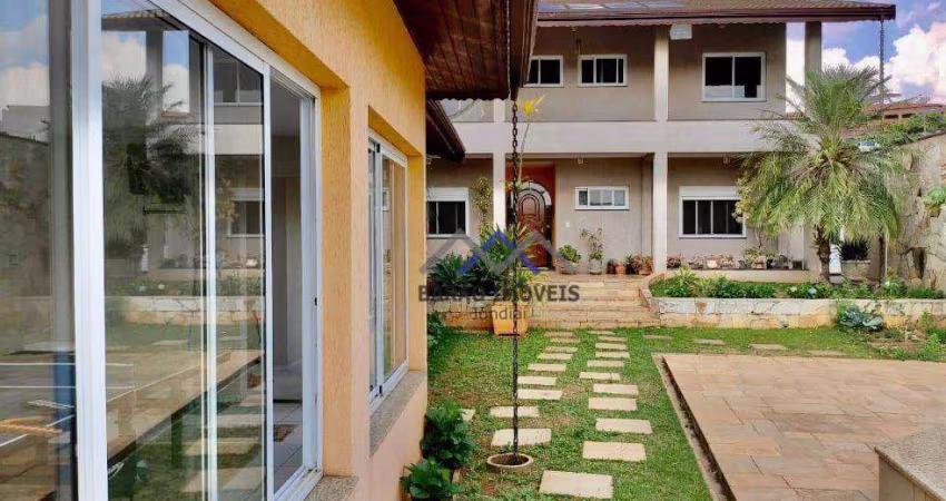 Casa ampla com quintal de 3 dormitórios no Portal da Primavera
