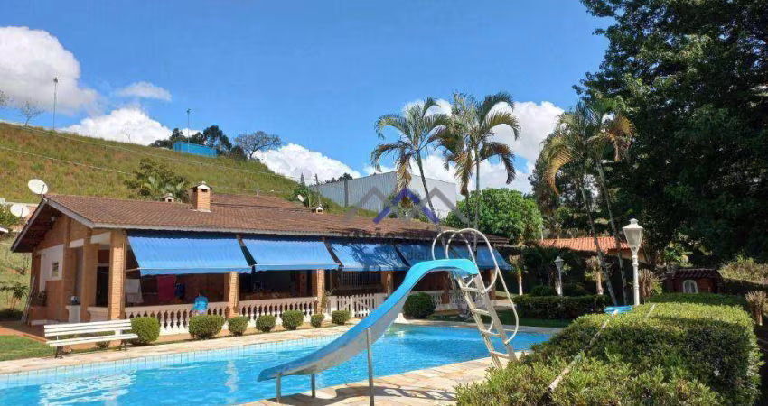 Linda Chácara à Venda com  4 suítes  em Itatiba
