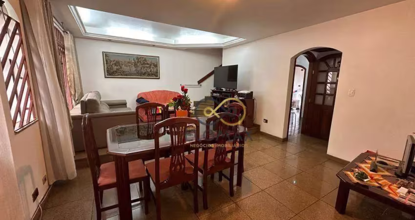 Sobrado com 3 dormitórios à venda, 236 m² por R$ 880.000,00 - Tucuruvi - São Paulo/SP