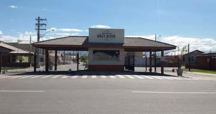 Casa em Condomínio à venda, 3 quartos, 1 suíte, 2 vagas, Vila dos Comerciários 2 - Taubaté/SP