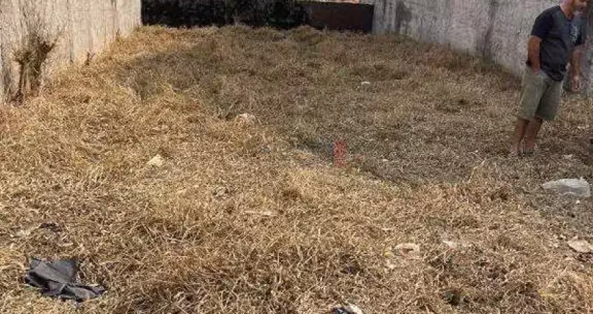 Terreno Inteiro a Venda no Residencial Estoril em Taubaté