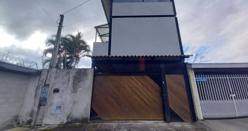 Casa de Madeira com 3 Quartos e Espaços Versáteis a Venda em Tremembé
