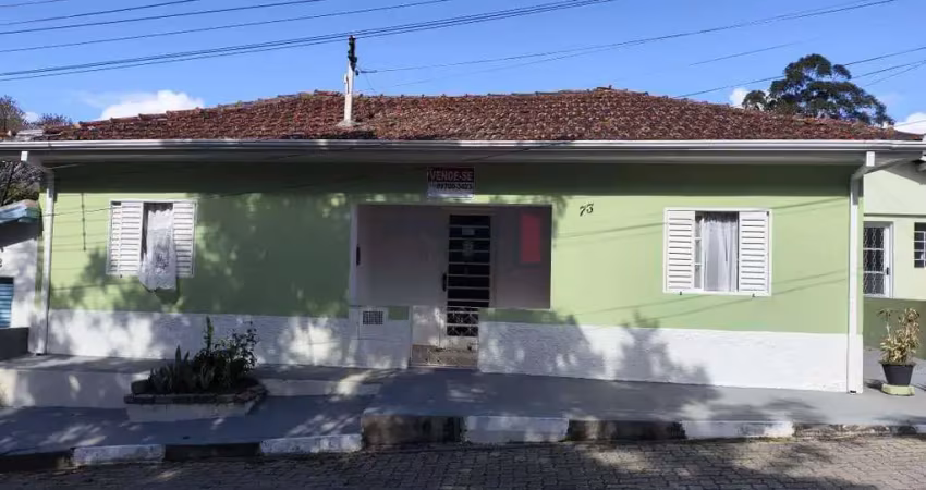 Casa à venda em catuçaba, são luiz do paraitinga - 77,49 m² internos em terreno de 132,88 m²