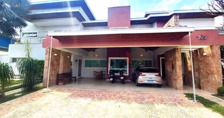 Magnífica residência em terreno duplo: exclusividade e lazer completo