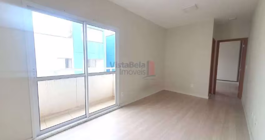 Excelente apartamento de 01 dormitório com planejados, piso laminado e academia para sua comodidade