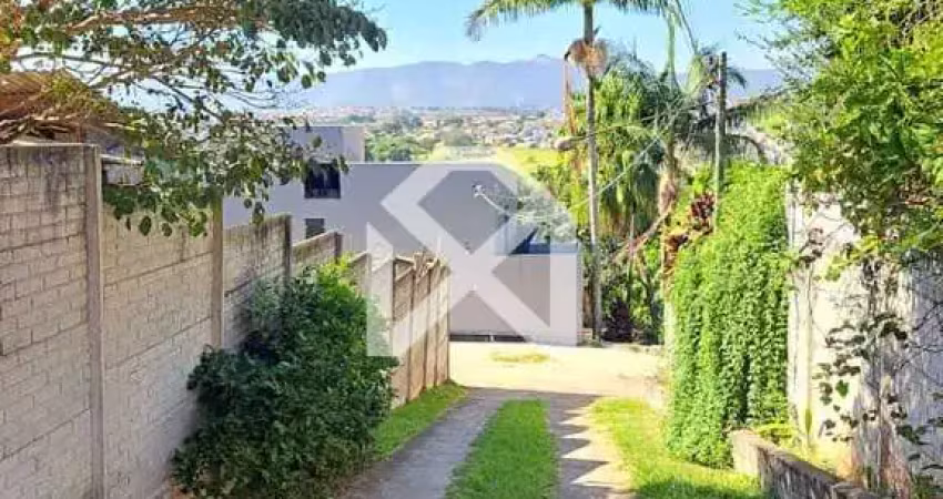 Casa à venda 415m2, terreno 1.100mts - Casa em duas partes, 6 dormitórios, 4 suítes, vaga para 8 ve