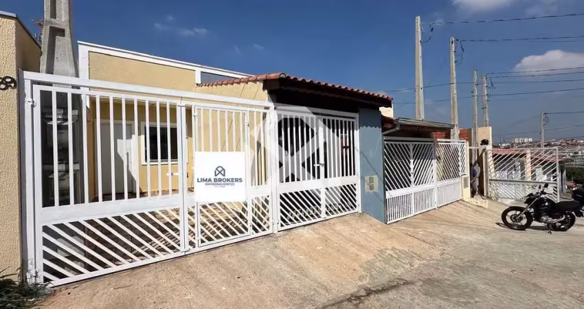 Casa à venda e locação com 35m2 // iptu isento , 1 dormitório, 1 banheiro, vaga de garagem, jardim