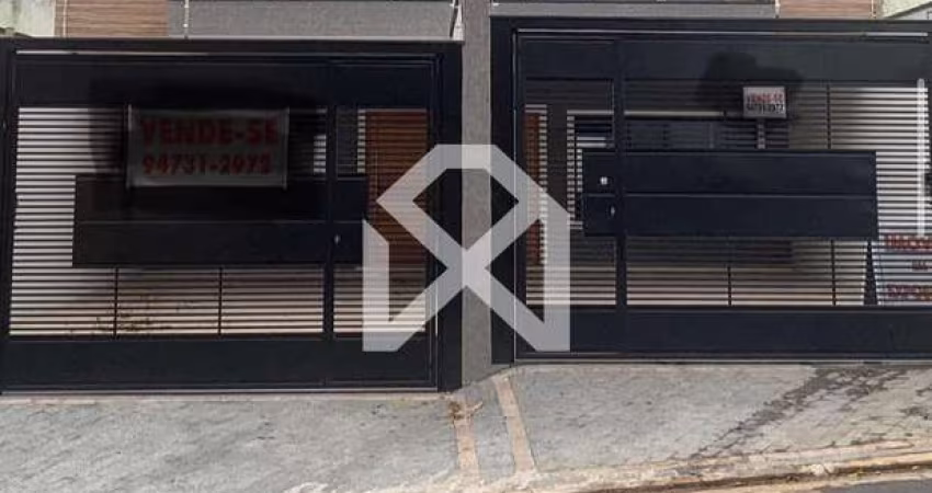 Sobrado à venda com 165m, 3 dormitórios/ 3 suites, 2 vagas, Ampla área externa, Vila Carrão, São Pa