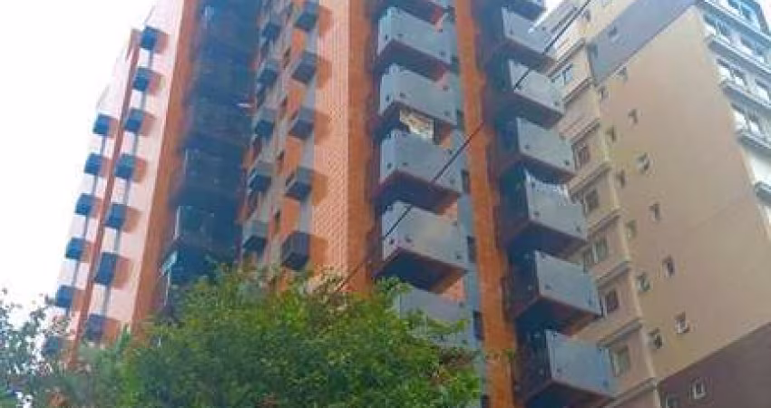 Apartamento cobertura no Centro com 5 dormitórios sendo 3 suítes e 3 vagas.