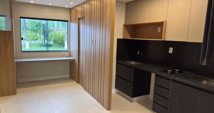 LINDO APARTAMENTO 1/4 EM Lauro de Freitas Condomínio Fechado
