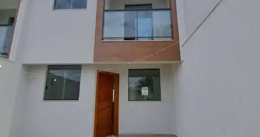 Casa geminada independente com  três quartos no santa amélia