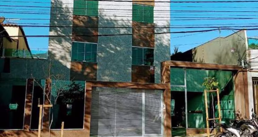 COBERTURA COM TRÊS QUARTOS (SUÍTE) NO SANTA MÔNICA