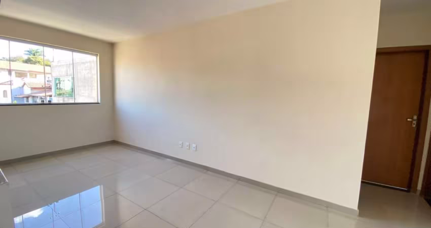 COBERTURA DE TRÊS QUARTOS NO BAIRRO CANDELÁRIA.