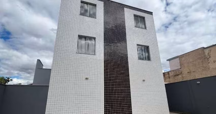ÁREA PRIVATIVA DE TRÊS QUARTOS NO JARDIM LEBLON