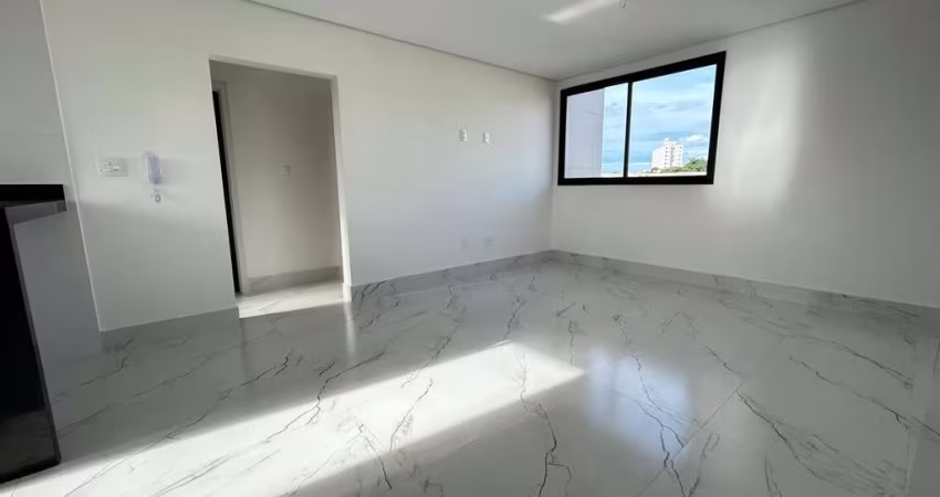 Cobertura de quatro quartos no Bairro Santa Amélia