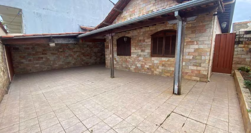 CASA NA MELHOR LOCALIZAÇÃO DO BAIRRO PEDRA AZUL