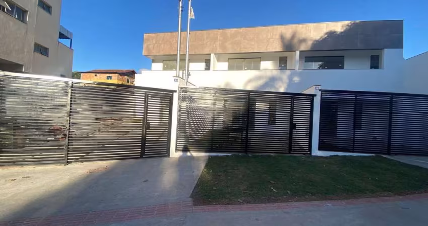 CASA GEMINADA DE TRÊS QUARTOS NO SANTA AMÉLIA