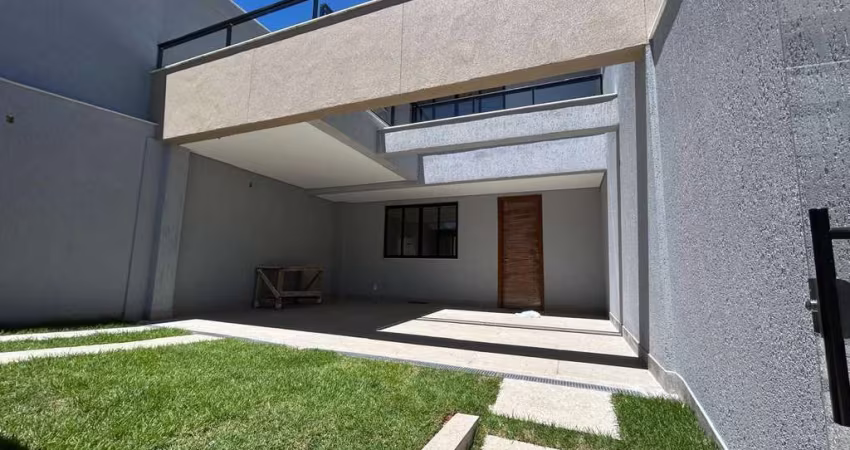 CASA GEMINADA DE TRÊS QUARTOS NO BAIRRO VILA CLORIS