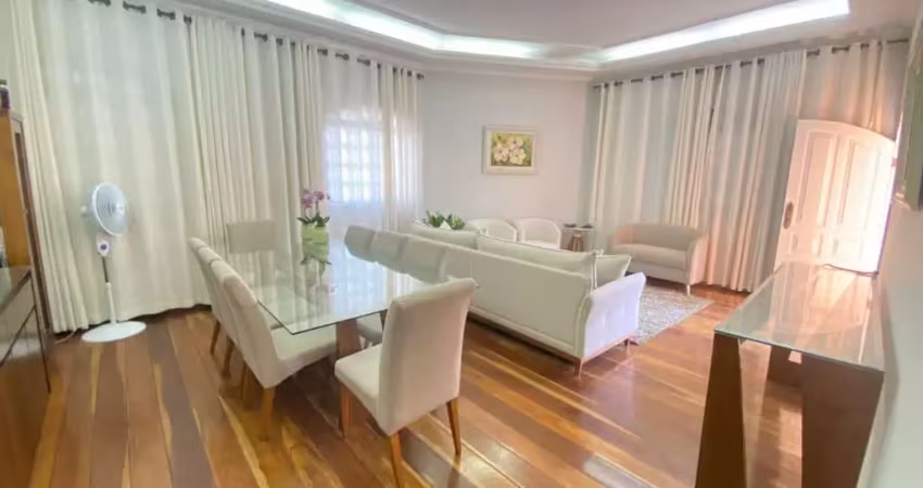 Casa com 5 quartos à venda na Santa Amélia, Belo Horizonte 