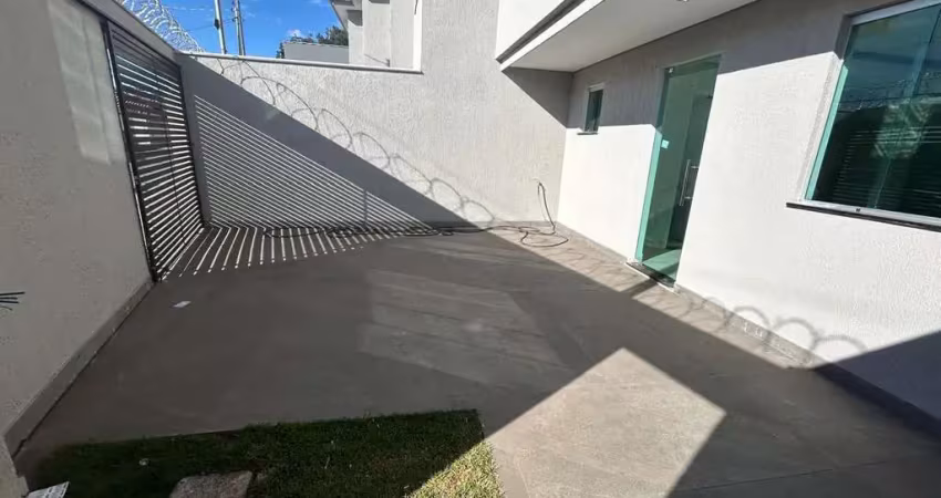 Casa com 3 quartos à venda na Candelária, Belo Horizonte 