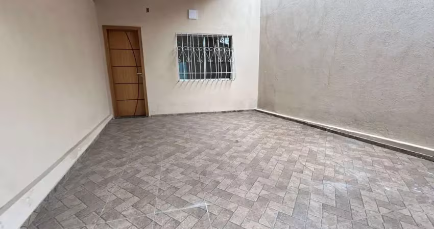 Casa de dois quartos no Bairro Tony