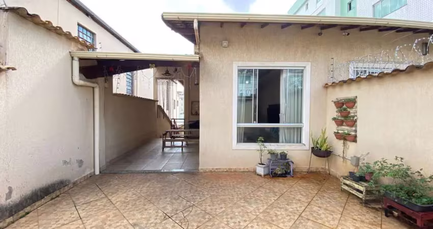 Casa com 3 quartos à venda na Santa Amélia, Belo Horizonte 