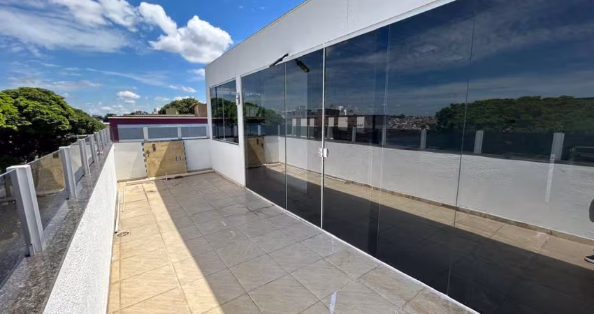 Cobertura de três quartos no Bairro Santa Mônica