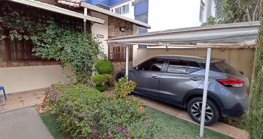 Casa geminada  com entrada independente no bairro jardim atlântico