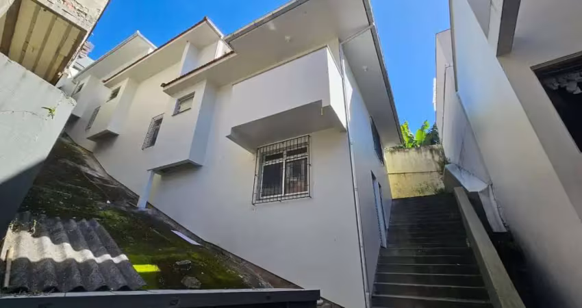 Apartamento com 2 quartos para alugar na Servidão Ademar Manoel Bento, Trindade, Florianópolis