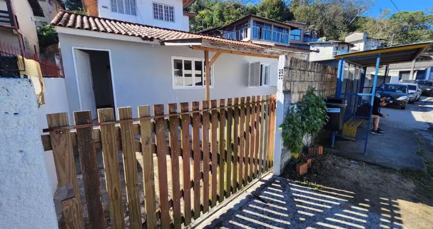 Casa com 2 quartos para alugar na Rodovia Baldicero Filomeno, Ribeirão da Ilha, Florianópolis