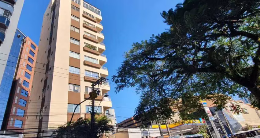 Apartamento com 3 quartos para alugar na Rua Heitor Luz, Centro, Florianópolis