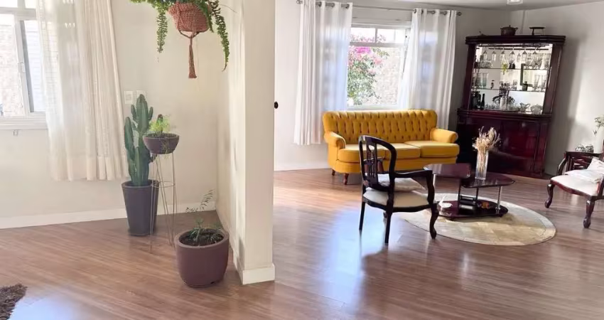Casa com 5 quartos para alugar na Rua 2850, 600, Centro, Balneário Camboriú