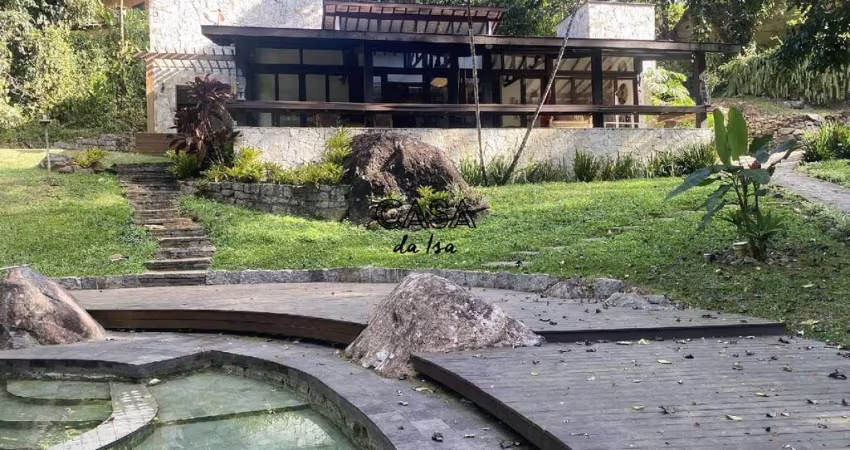 Casa à venda no bairro Penedo em Itatiaia/RJ