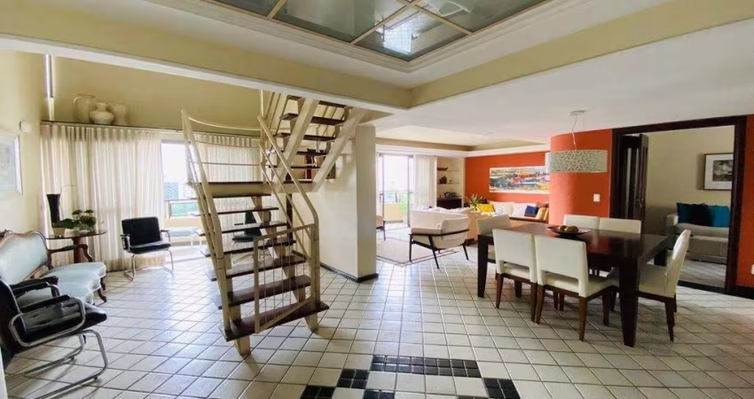 Cobertura de luxo à venda em Resende-RJ, bairro Comercial: 4 quartos, 2 suítes, 2 salas, 3 banheiros, 4 vagas, 204m²!
