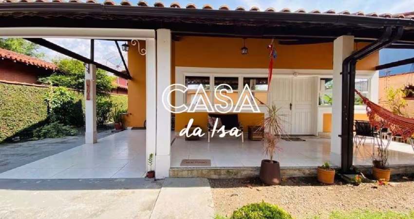 Imperdível oportunidade: Casa à venda em Itatiaia-RJ, Centro - 3 quartos, 1 suíte, 3 salas, 3 banheiros, vaga de garagem e 189m².