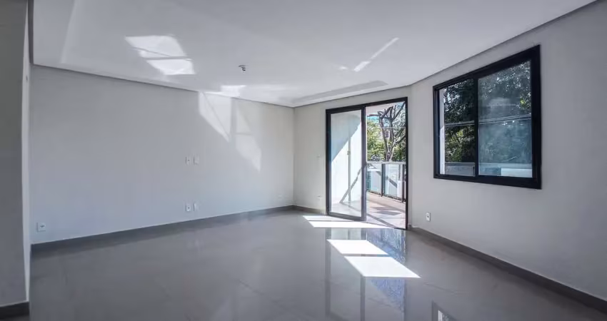 Imóvel de Luxo: Apartamento à Venda em Resende-RJ - 3 Quartos, 1 Suíte, 2 Salas, 2 Banheiros, 2 Vagas de Garagem - 114m²